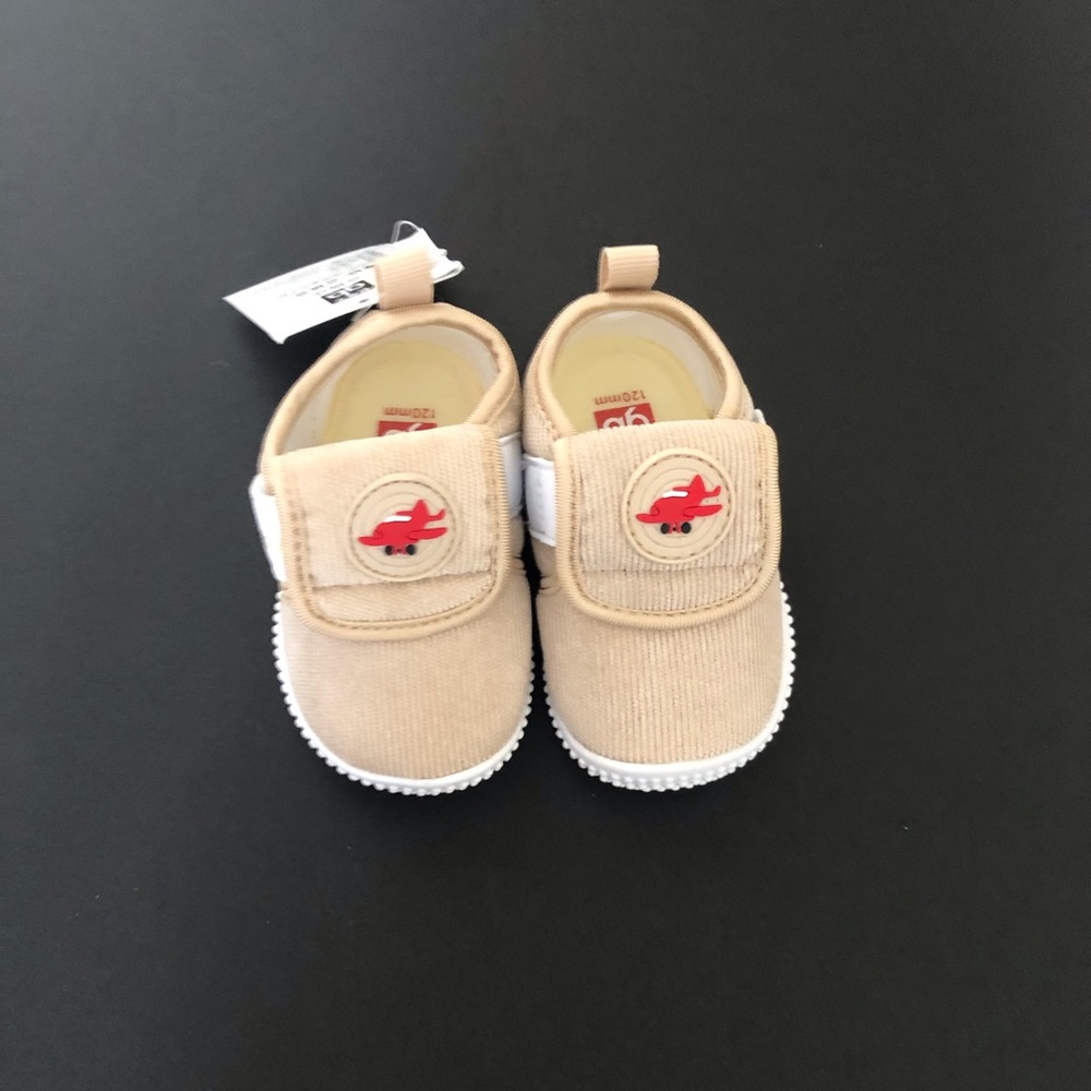 Baby walking shoes